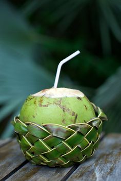 beneficios-agua-de-coco-el-mejor-alimento-para-la-piel